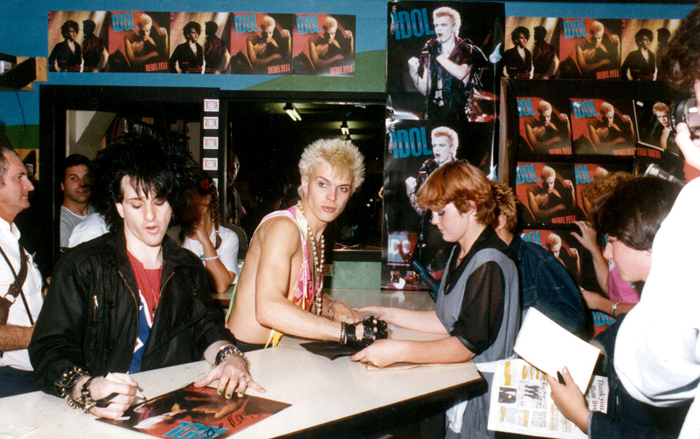 Admin_thumb_billy-idol-instore